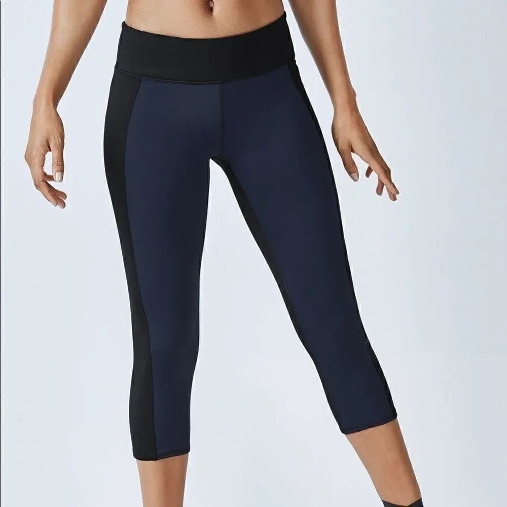 Fabletics Roberta Colorblock Capri Leggings